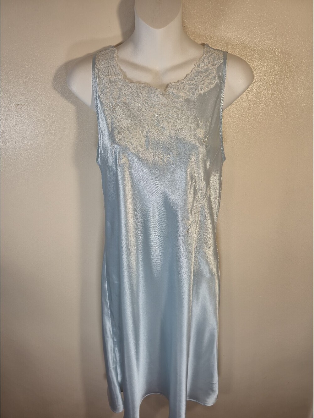 NATORI CLASSICS Vintage NEIMAN MARCUS Embroidered Lace Slip Nightgown Size Med